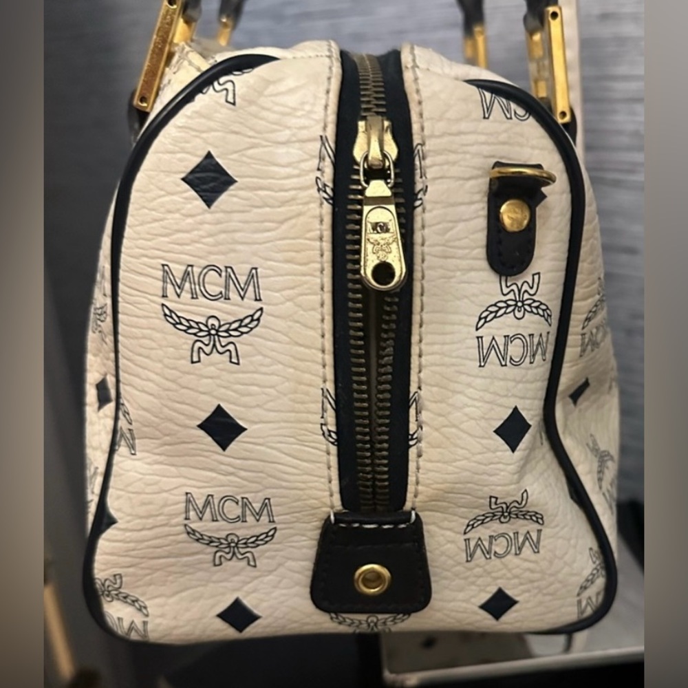 MCM VINTAGE VISETOS BOSTON CROSSBODY SATCHEL MONOGRAM P9381 W/CROSSBODY STRAP - Picture 13 of 17